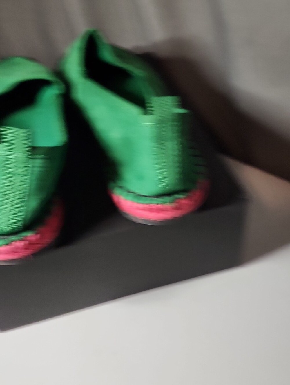 Zara Green Slip-On Flats with Pink Trim - Picture 3 of 7